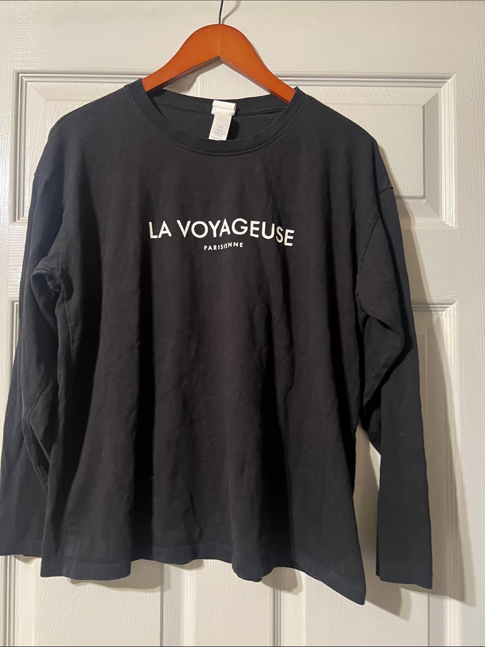 H&M Black Long-Sleeve Crewneck 'La Voyageuse' Tee